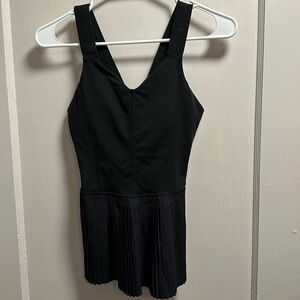 Lululemon Tank size 4 in EUC